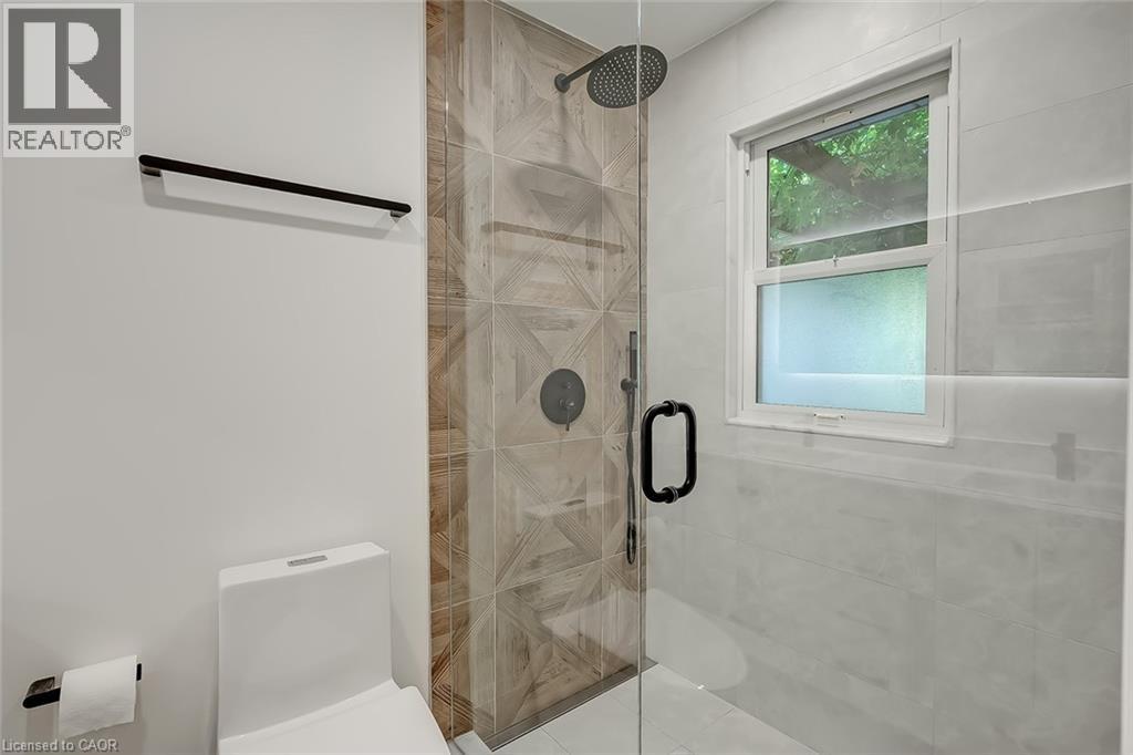 564 MAPLEHILL Drive, Burlington, Ontario, L7N2W3 — Photo 19