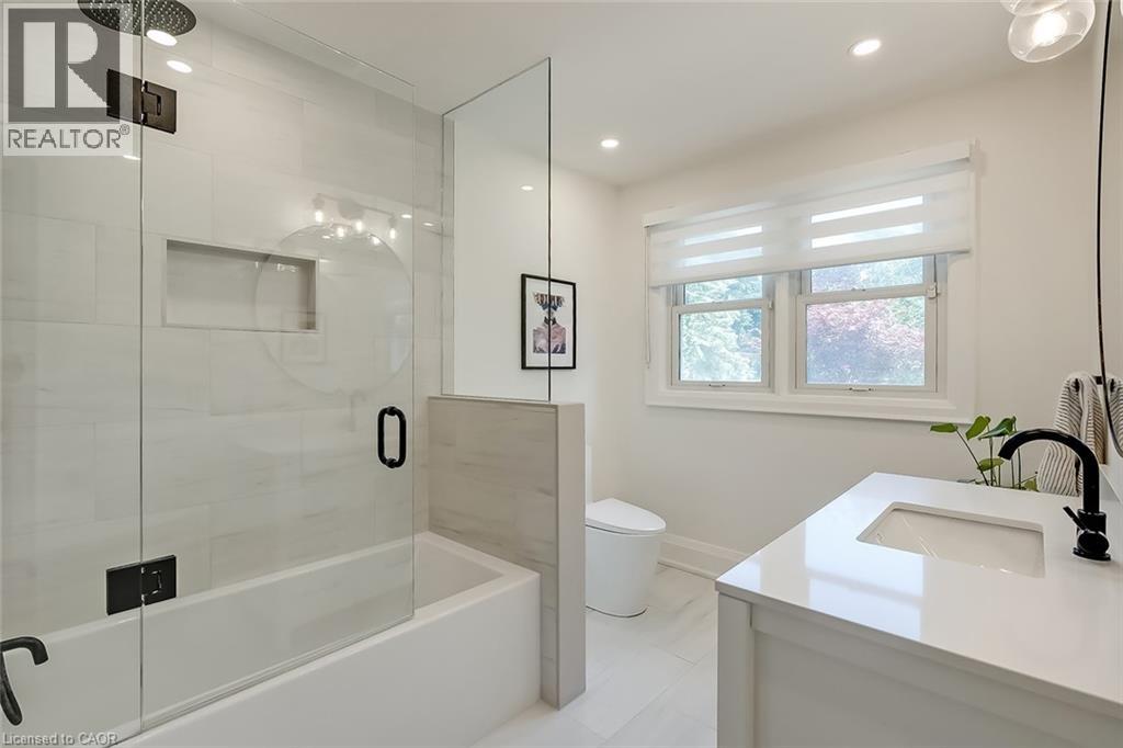 564 MAPLEHILL Drive, Burlington, Ontario, L7N2W3 — Photo 23