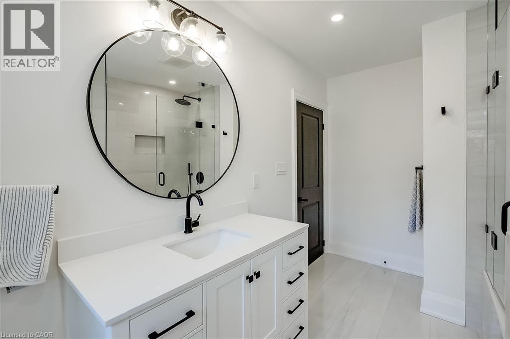 564 MAPLEHILL Drive, Burlington, Ontario, L7N2W3 — Photo 24