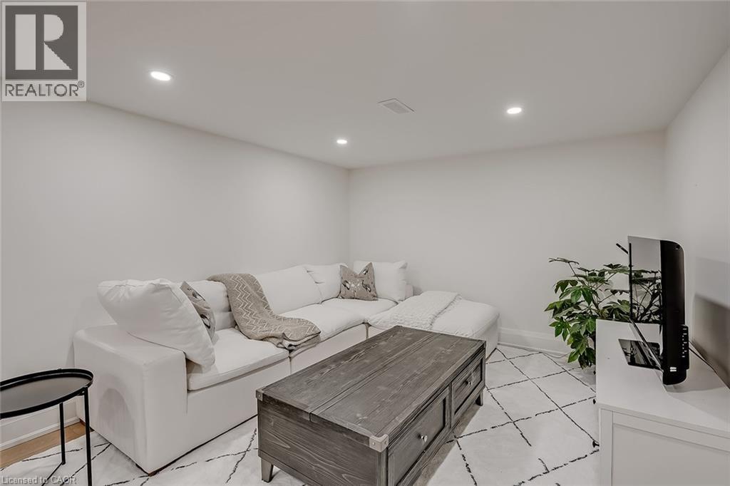 564 MAPLEHILL Drive, Burlington, Ontario, L7N2W3 — Photo 29