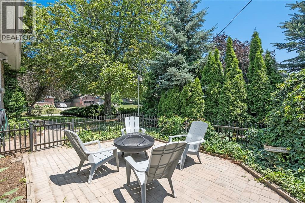 564 MAPLEHILL Drive, Burlington, Ontario, L7N2W3 — Photo 43