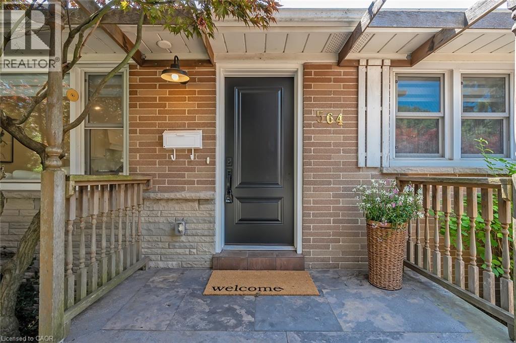 564 MAPLEHILL Drive, Burlington, Ontario, L7N2W3 — Photo 5