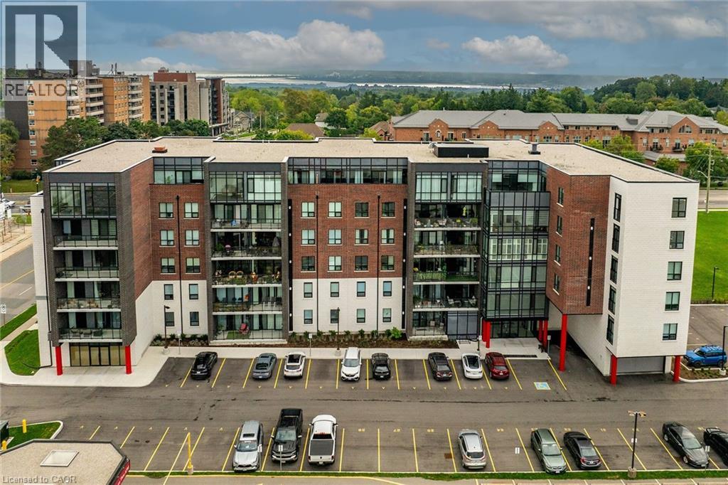 5 HAMILTON Street N Unit# 503, Waterdown, Ontario, L8B2A4 — Photo 2
