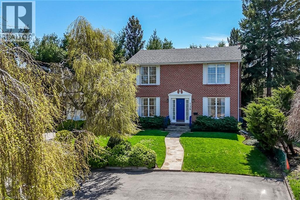 126 FOREST HILL Crescent, Hamilton, Ontario, L8K5V4 — Photo 2