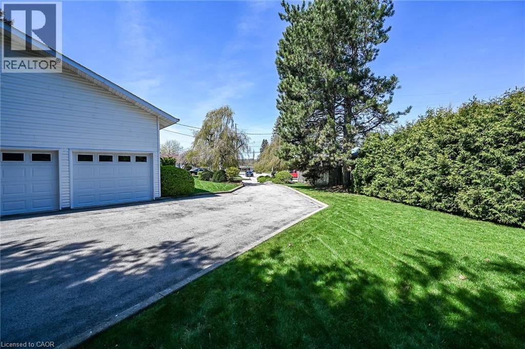 126 FOREST HILL Crescent, Hamilton, Ontario, L8K5V4 — Photo 8