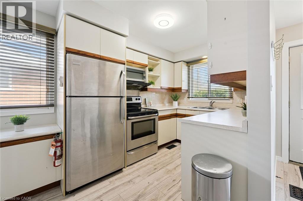 95 WEICHEL Street, Kitchener, Ontario, N2M2A7 — Photo 10