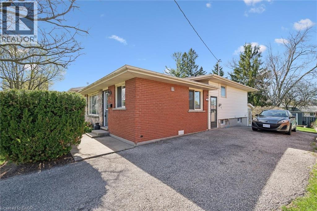 95 WEICHEL Street, Kitchener, Ontario, N2M2A7 — Photo 4
