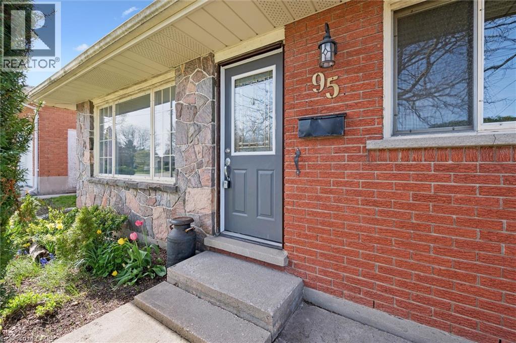 95 WEICHEL Street, Kitchener, Ontario, N2M2A7 — Photo 5