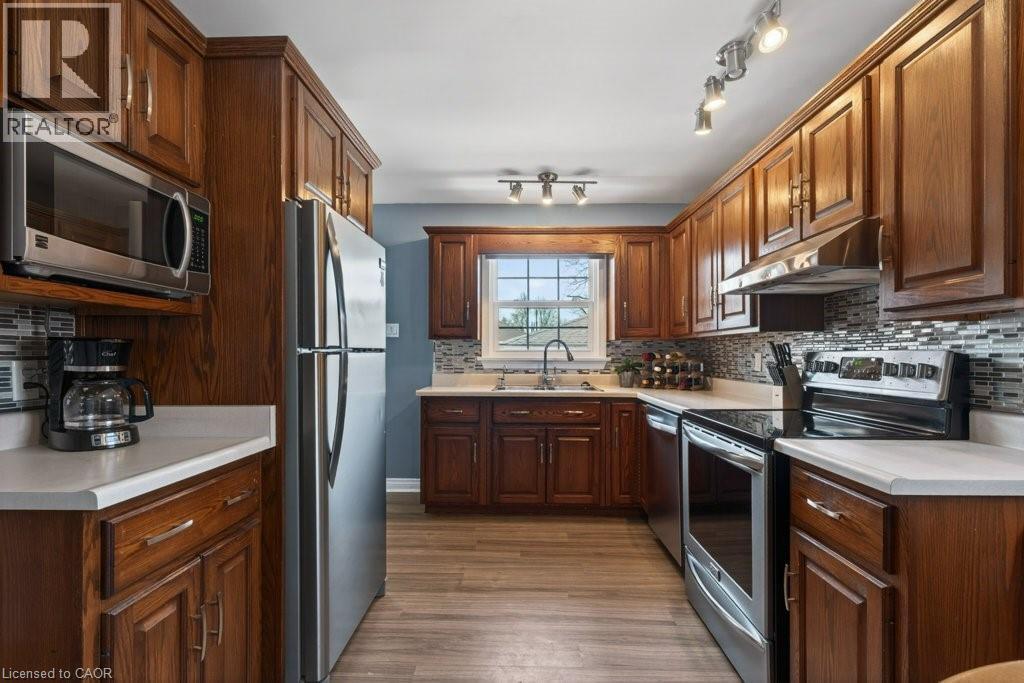 34 ADMIRAL Road, St. Catharines, Ontario, L2P1G6 — Photo 13