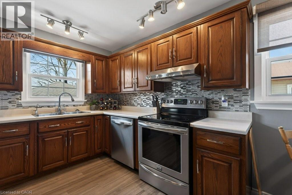 34 ADMIRAL Road, St. Catharines, Ontario, L2P1G6 — Photo 14