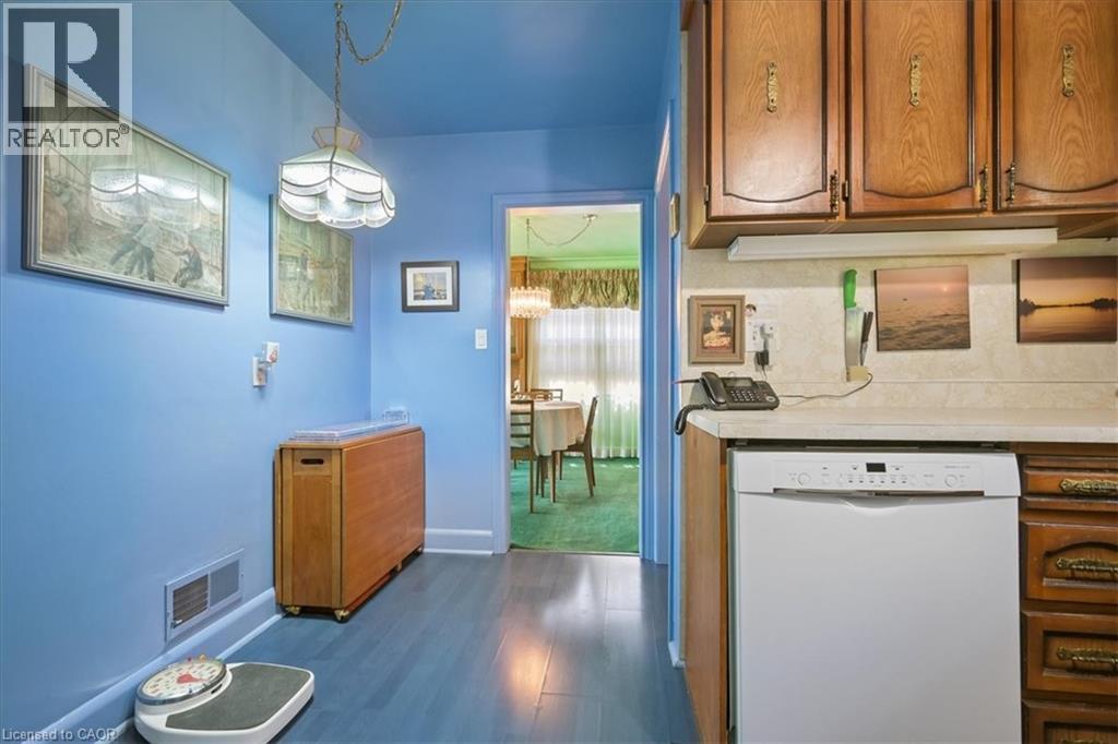 2117 EDINBURGH Drive, Burlington, Ontario, L7R2C8 — Photo 18