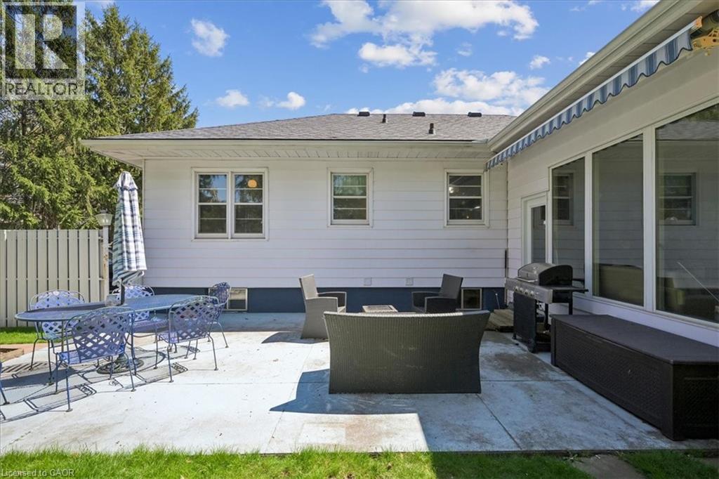 2117 EDINBURGH Drive, Burlington, Ontario, L7R2C8 — Photo 39