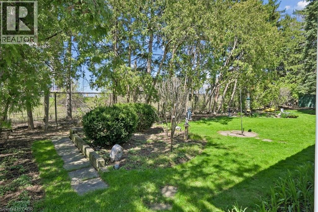 2117 EDINBURGH Drive, Burlington, Ontario, L7R2C8 — Photo 43