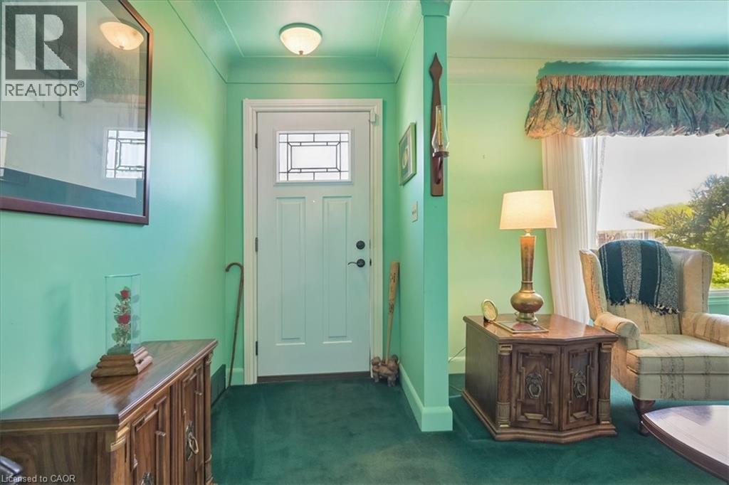 2117 EDINBURGH Drive, Burlington, Ontario, L7R2C8 — Photo 8