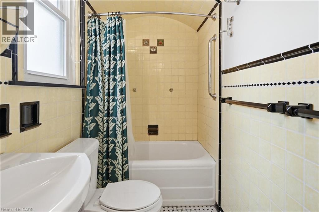 81 CARRICK Avenue, Hamilton, Ontario, L8M2W4 — Photo 18