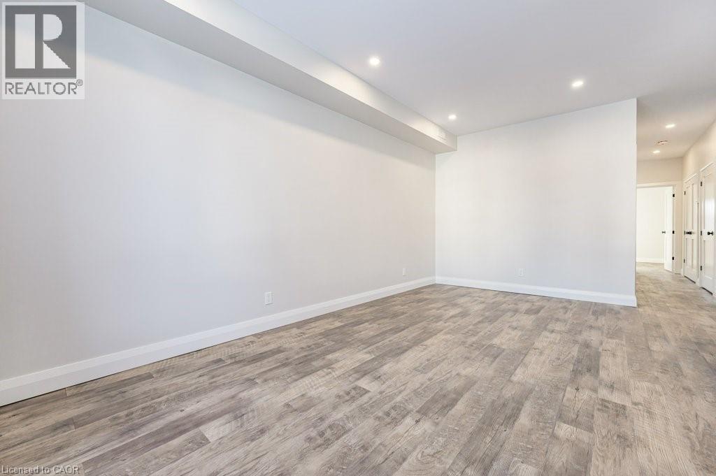153 WENTWORTH Avenue Unit# A, Kitchener, Ontario, N2M3S3 — Photo 12