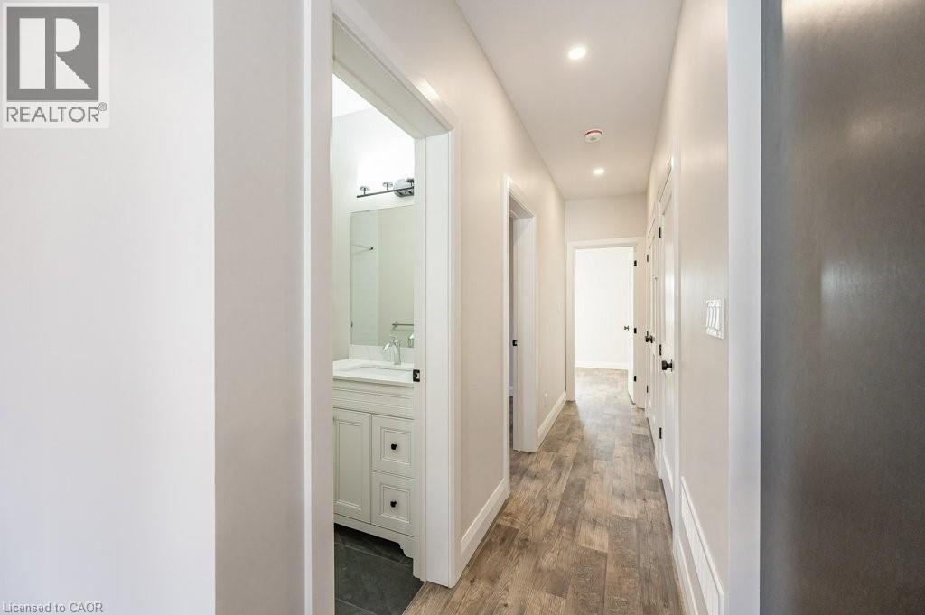 153 WENTWORTH Avenue Unit# A, Kitchener, Ontario, N2M3S3 — Photo 13