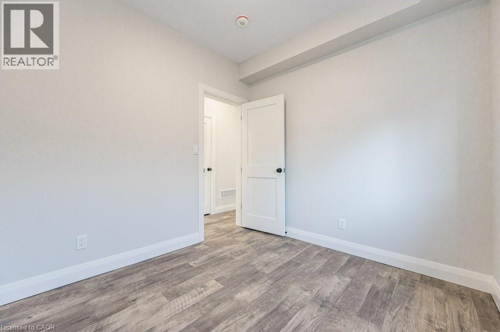 153 WENTWORTH Avenue Unit# A, Kitchener, Ontario, N2M3S3 — Photo 17