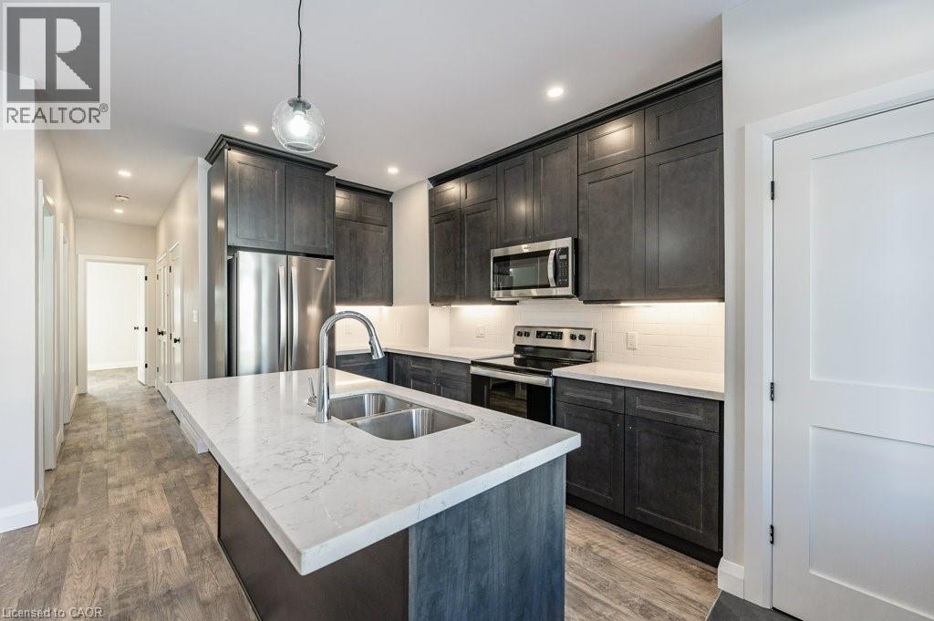 153 WENTWORTH Avenue Unit# A, Kitchener, Ontario, N2M3S3 — Photo 4
