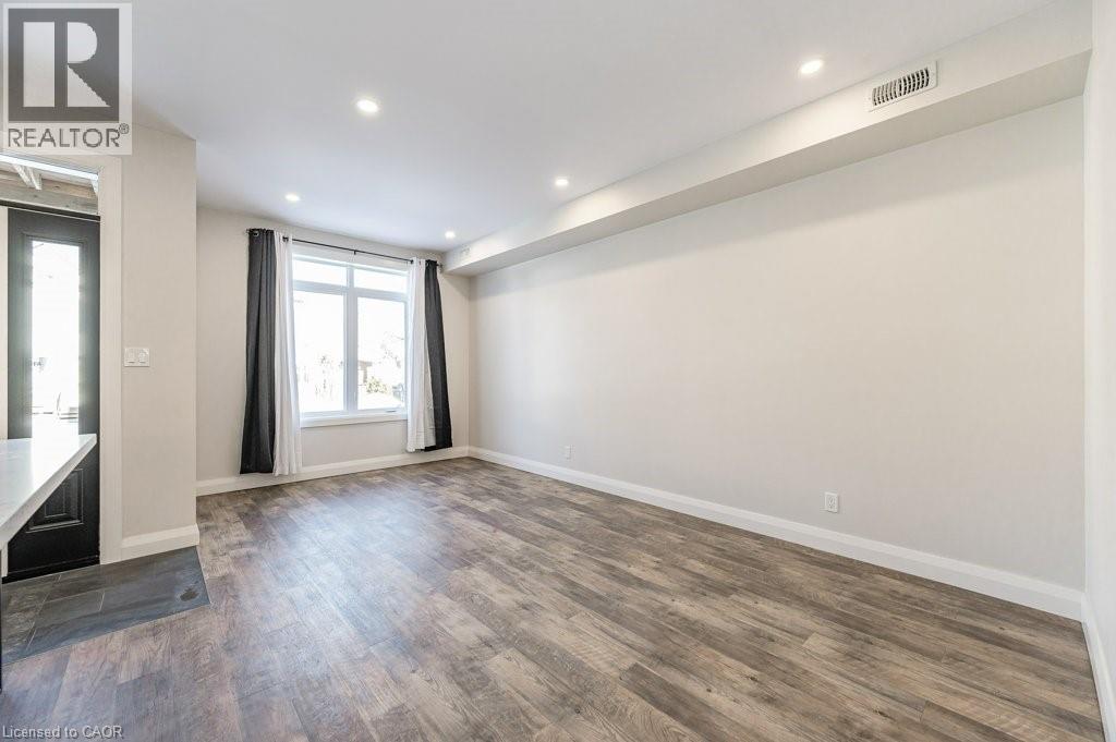 153 WENTWORTH Avenue Unit# A, Kitchener, Ontario, N2M3S3 — Photo 8