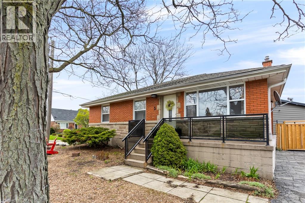 3 FAY Avenue, Hamilton, Ontario, L8T4B9 — Photo 2