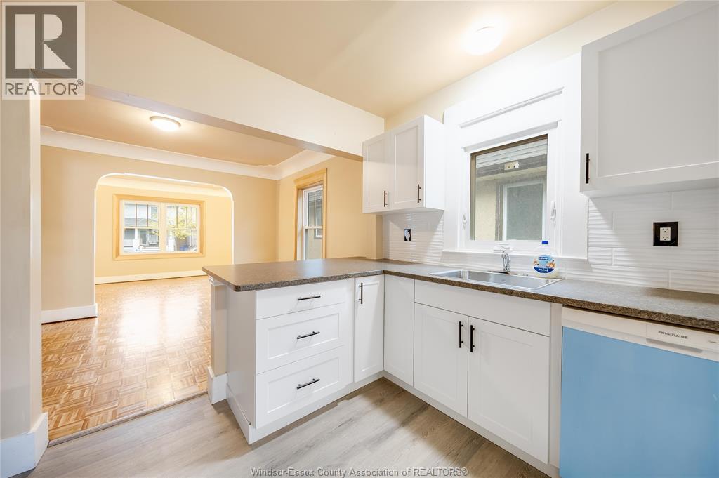 1046 ELSMERE, Windsor, Ontario, N9A2B2 — Photo 21