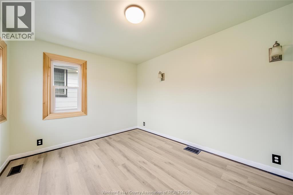 1046 ELSMERE, Windsor, Ontario, N9A2B2 — Photo 29