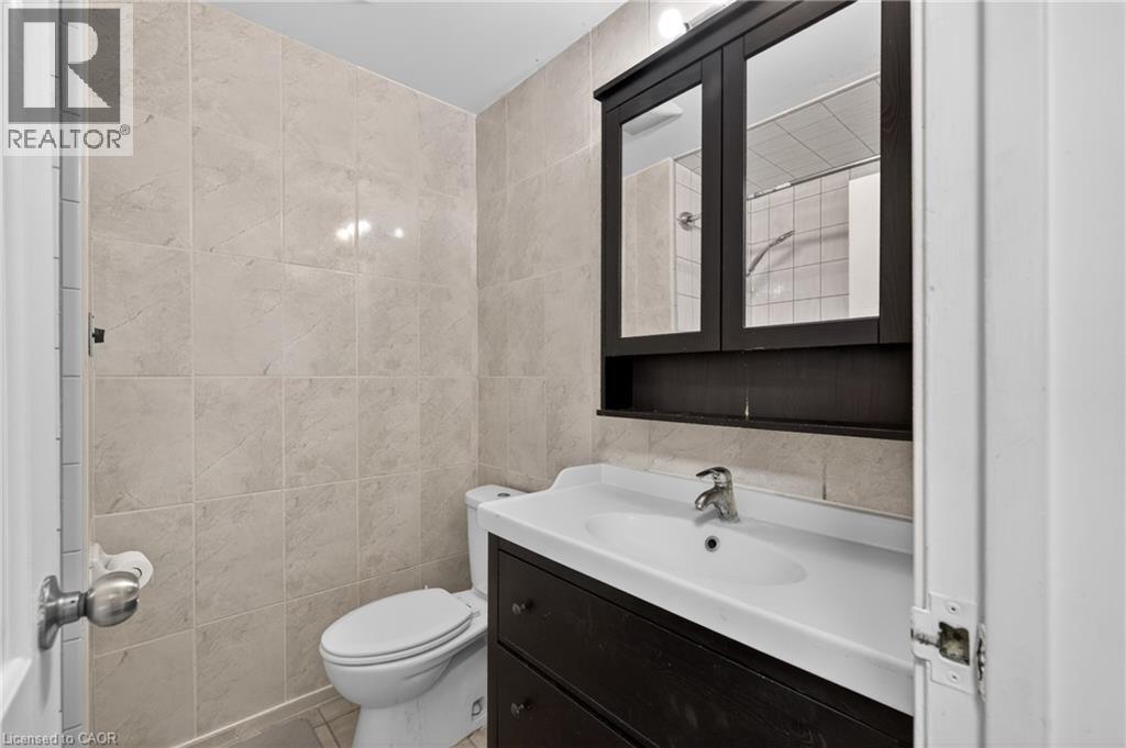 9 SANDERSON Drive, Guelph, Ontario, N1H6T7 — Photo 18
