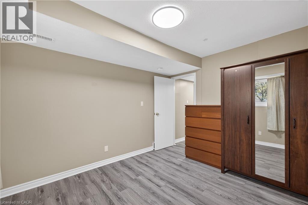 9 SANDERSON Drive, Guelph, Ontario, N1H6T7 — Photo 31