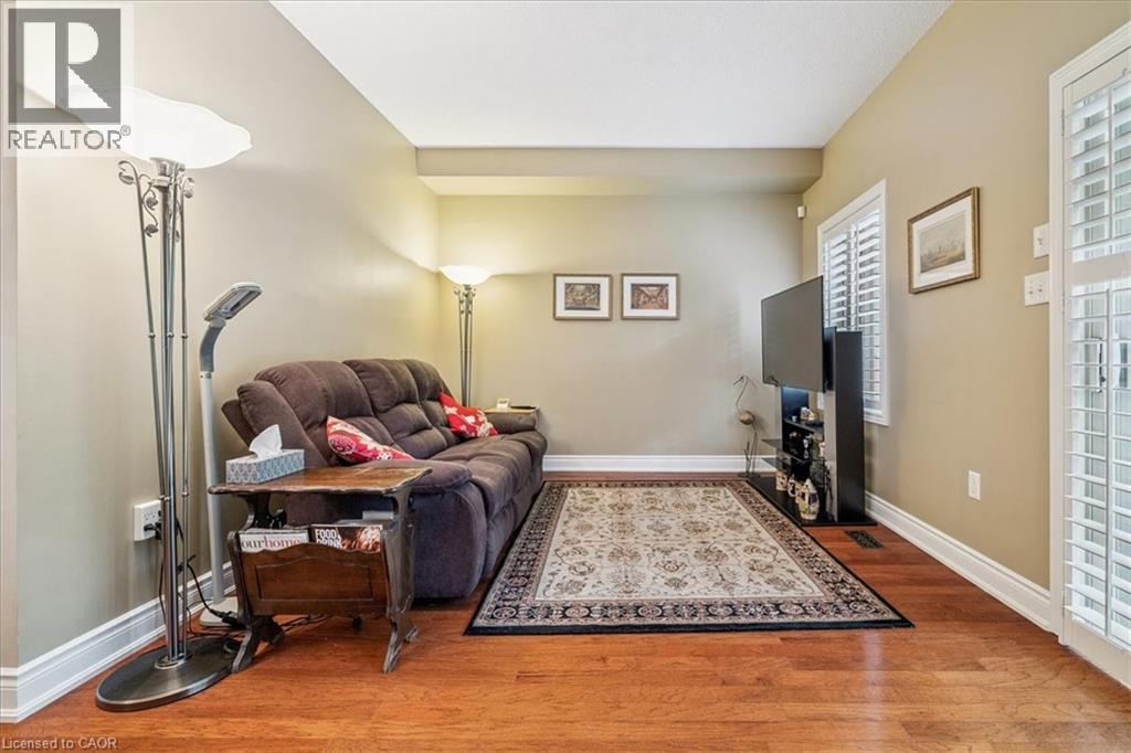1019 NORTH SHORE Boulevard E Unit# 8, Burlington, Ontario, L7T1X8 — Photo 17