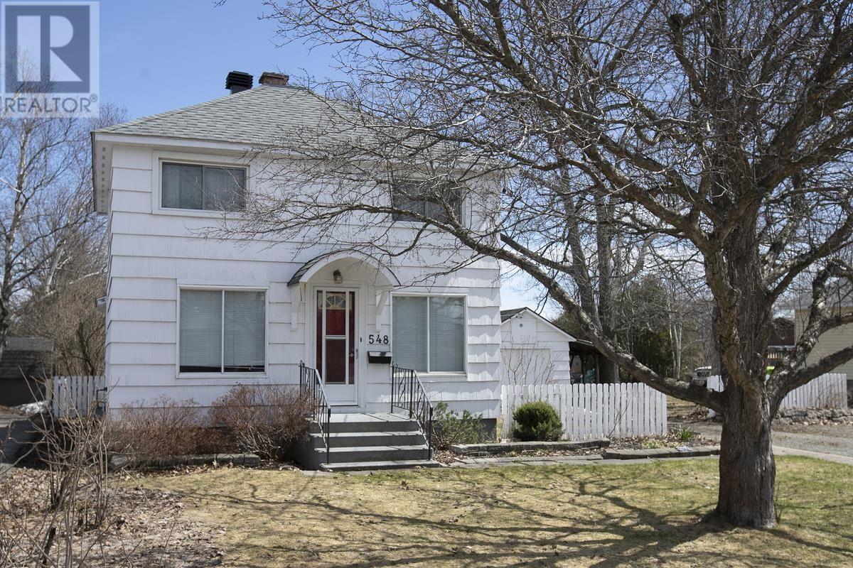 548 Lake ST, Sault Ste. Marie, Ontario, P6B3L2 — Photo 2