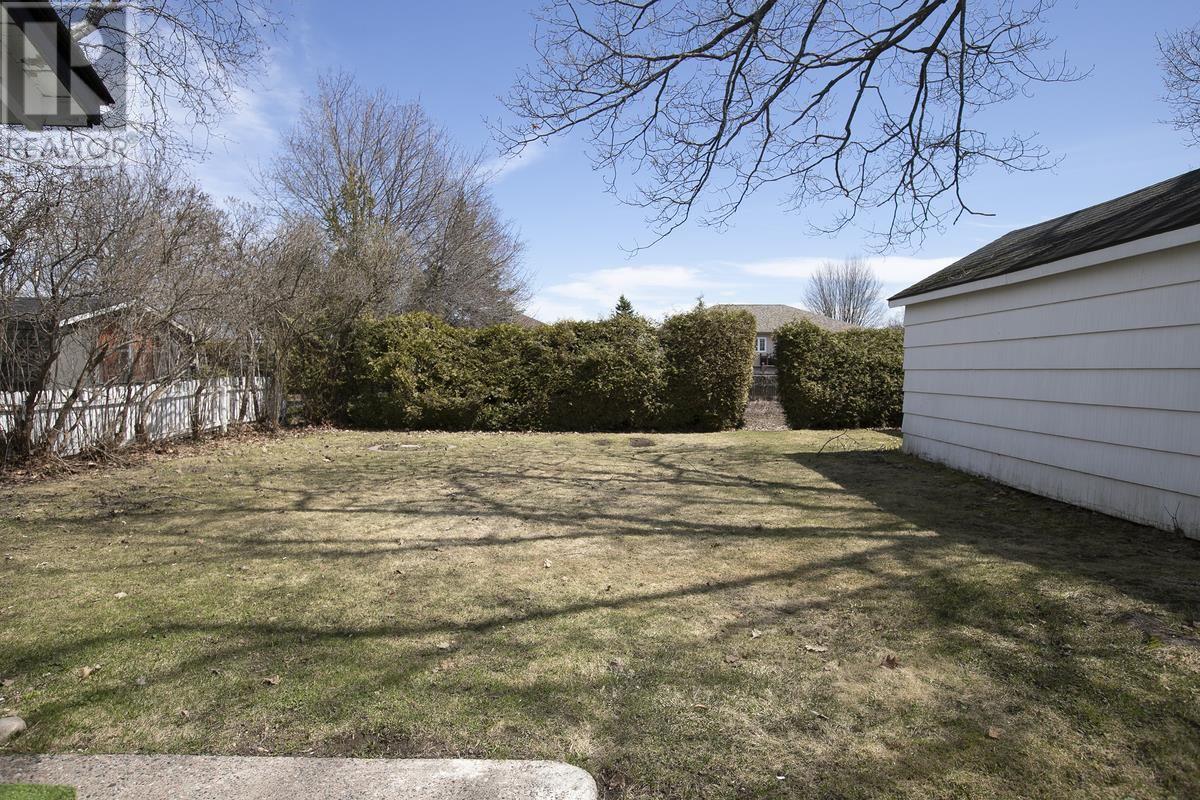 548 Lake ST, Sault Ste. Marie, Ontario, P6B3L2 — Photo 4
