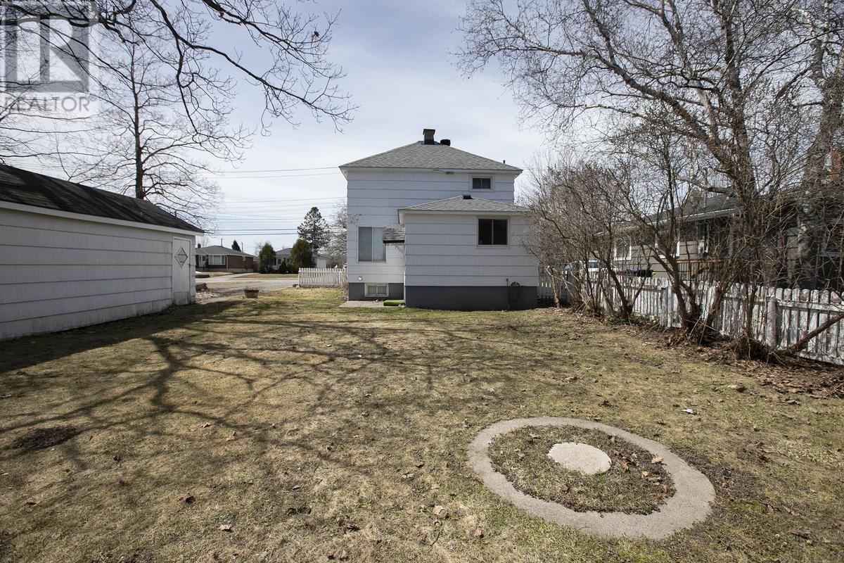 548 Lake ST, Sault Ste. Marie, Ontario, P6B3L2 — Photo 6