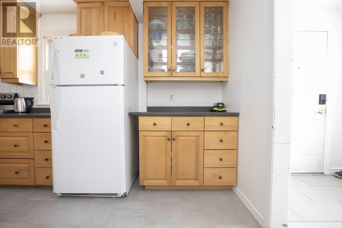 27 Weldon AVE, Sault Ste. Marie, Ontario, P6B3C4 — Photo 11