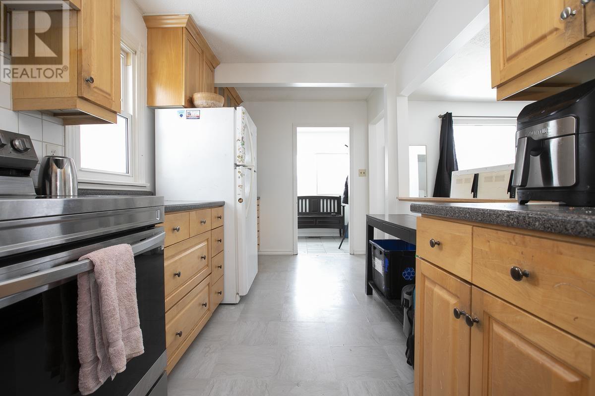 27 Weldon AVE, Sault Ste. Marie, Ontario, P6B3C4 — Photo 14