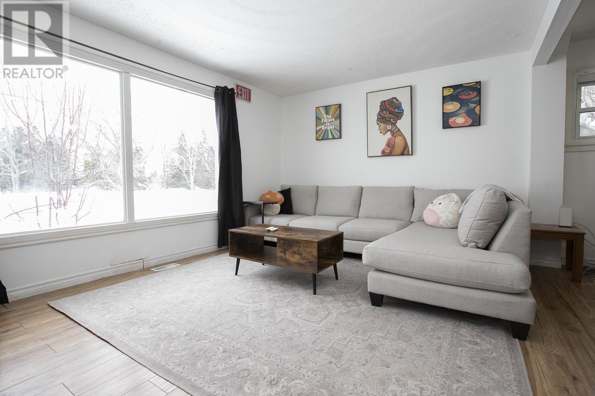 27 Weldon AVE, Sault Ste. Marie, Ontario, P6B3C4 — Photo 17