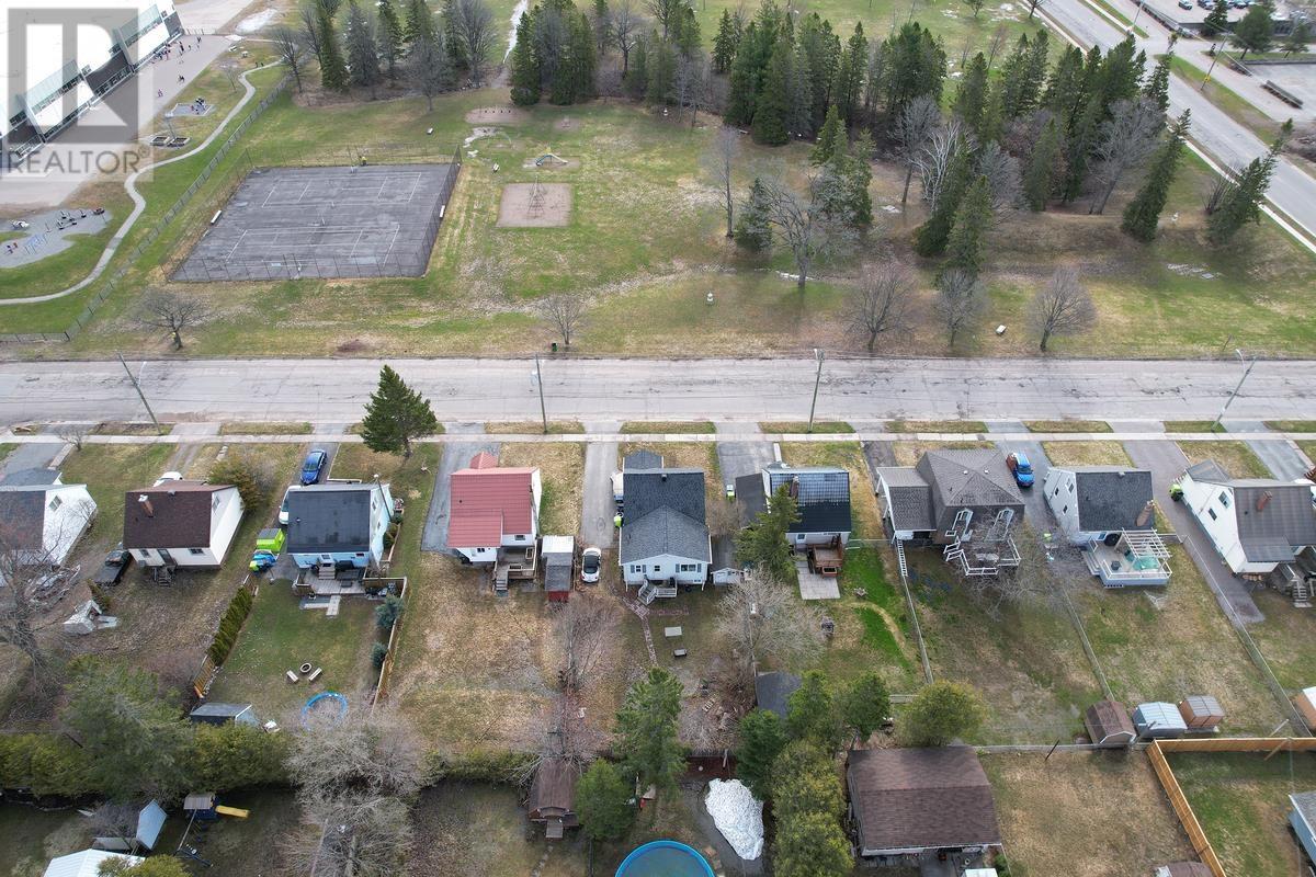 27 Weldon AVE, Sault Ste. Marie, Ontario, P6B3C4 — Photo 49