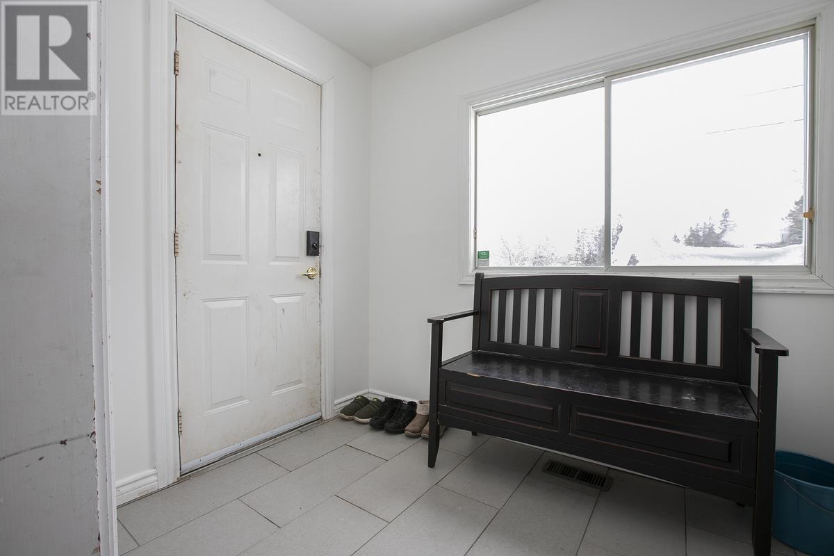 27 Weldon AVE, Sault Ste. Marie, Ontario, P6B3C4 — Photo 8