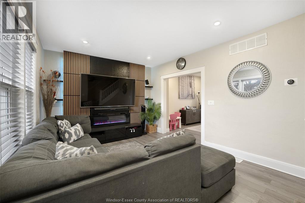 1282 MONMOUTH, Windsor, Ontario, N8Y3M1 — Photo 12