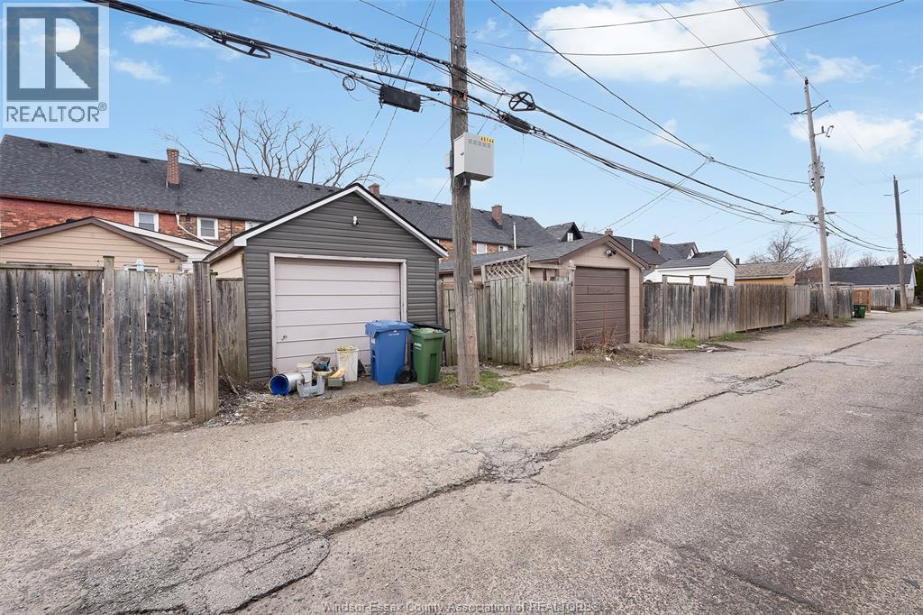 1282 MONMOUTH, Windsor, Ontario, N8Y3M1 — Photo 8