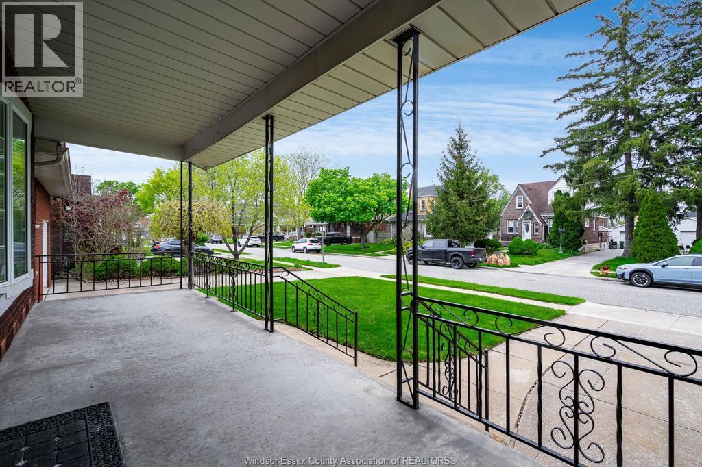 2279 Lillian AVENUE, Windsor, Ontario, N8X4B1 — Photo 2