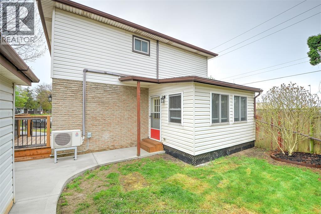 1395 BAYSWATER CRESCENT, Windsor, Ontario, N8S4K4 — Photo 4