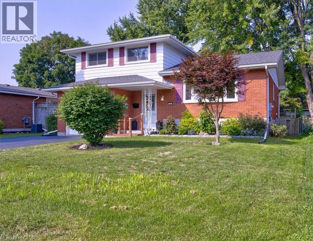 12 MILLER Crescent, Simcoe, Ontario, N3Y4R1 — Photo 3
