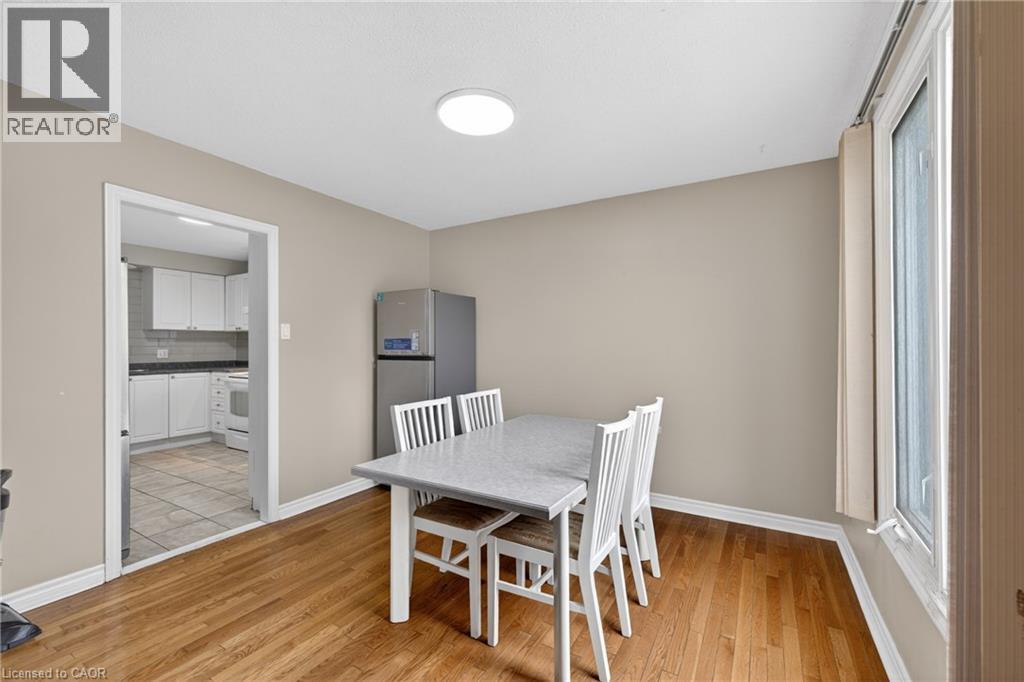 9 SANDERSON Drive, Guelph, Ontario, N1H6T7 — Photo 11