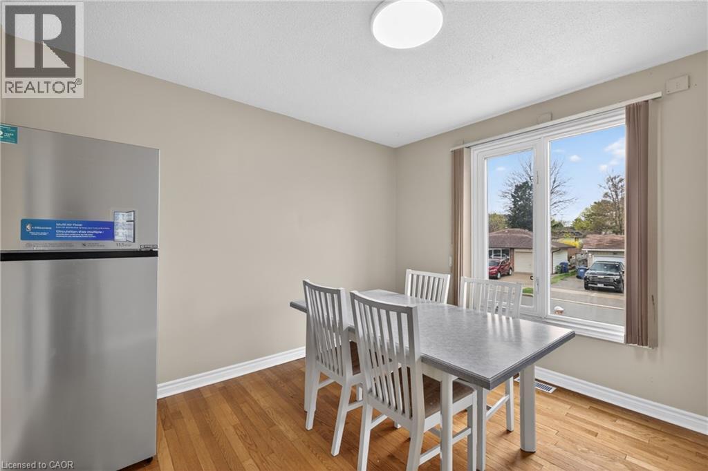 9 SANDERSON Drive, Guelph, Ontario, N1H6T7 — Photo 12