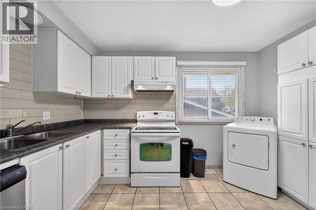 9 SANDERSON Drive, Guelph, Ontario, N1H6T7 — Photo 14