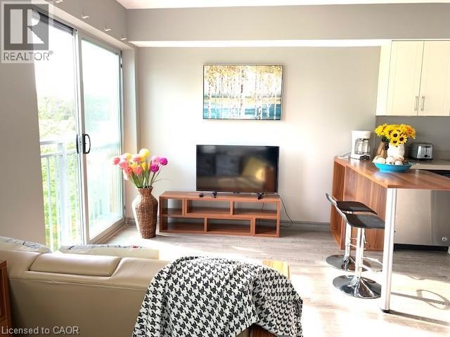 321 SPRUCE Street Unit# 312, Waterloo, Ontario, N2L0G4 — Photo 18