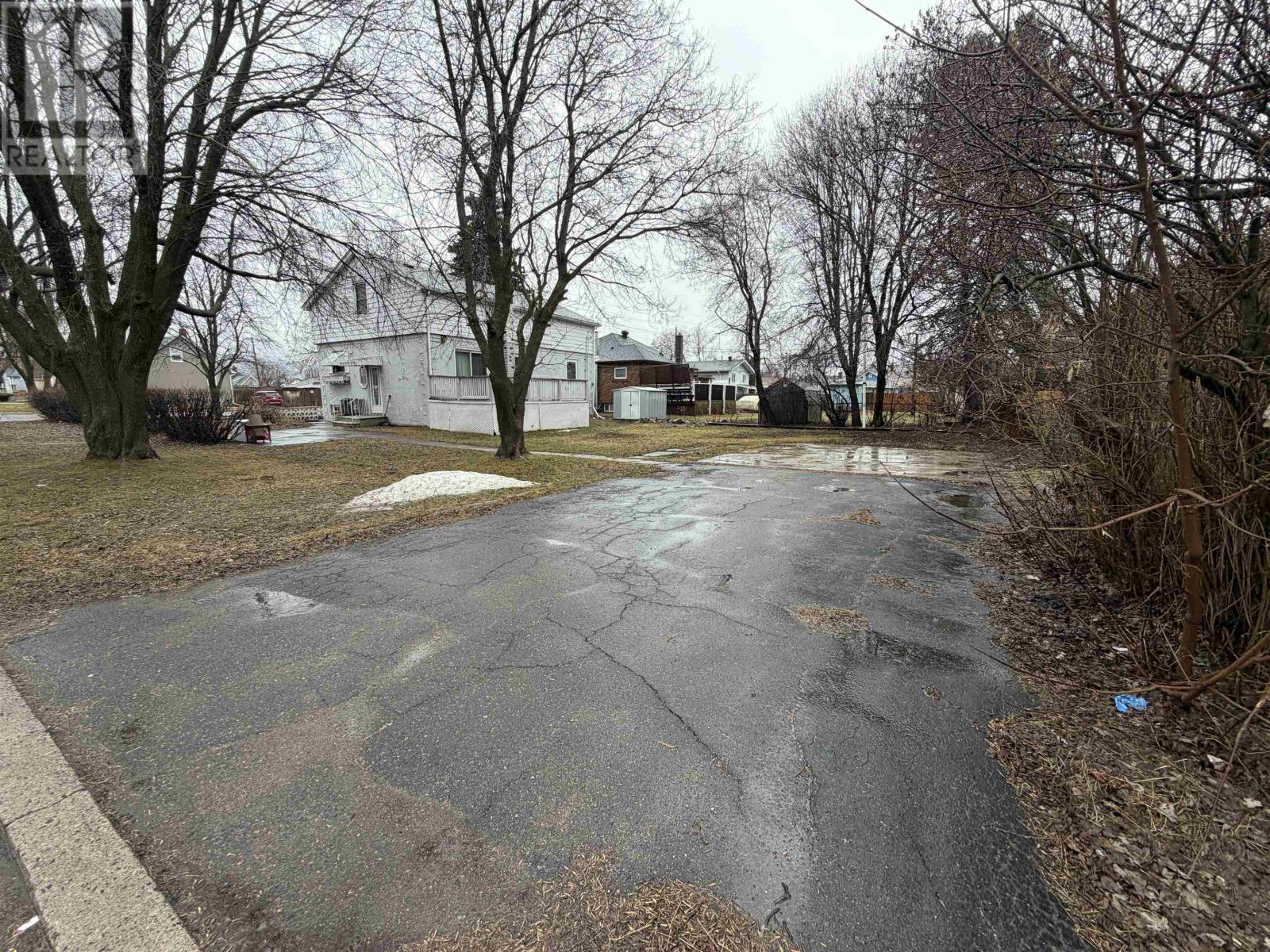 2101 Walsh ST E, Thunder Bay, Ontario, P7E4W3 — Photo 45