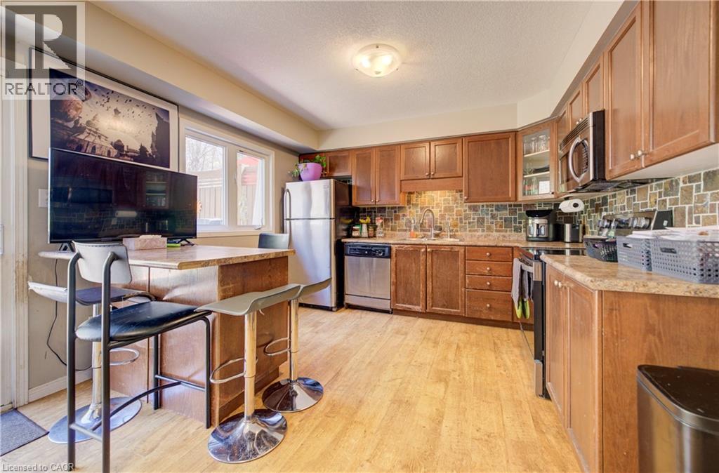 110 ACTIVA Avenue Unit# E34, Kitchener, Ontario, N2E3T3 — Photo 6