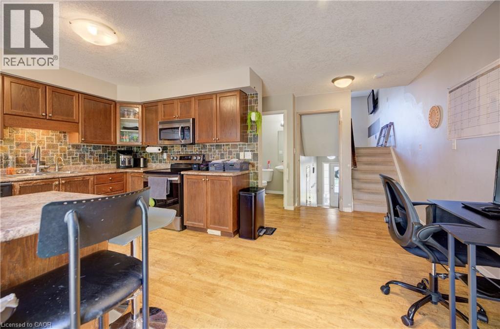 110 ACTIVA Avenue Unit# E34, Kitchener, Ontario, N2E3T3 — Photo 9